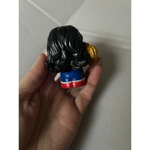 2020 Fisher-Price Little People Wonder Woman - Picture 2 of 5